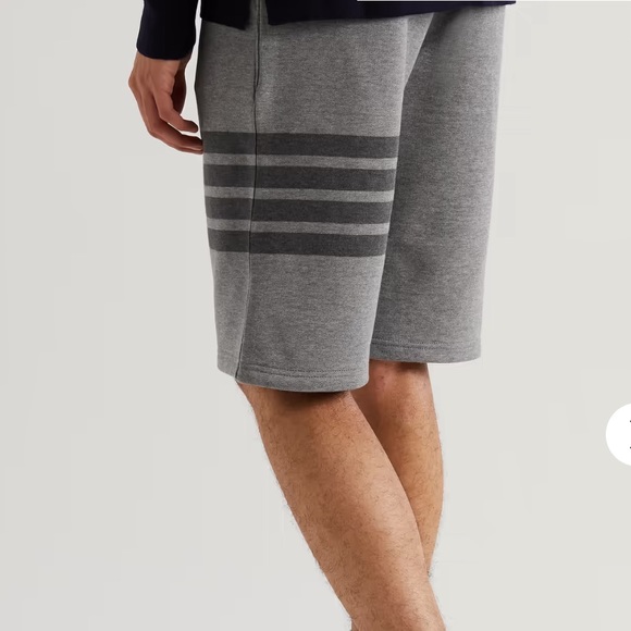 THOM BROWNE MEDIUM GREY COTTON LOOPBACK TONAL 4-BAR SWEAT SHORTS - Picture 2 of 16